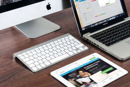 Apple Sign AppleMiller9to5Mac