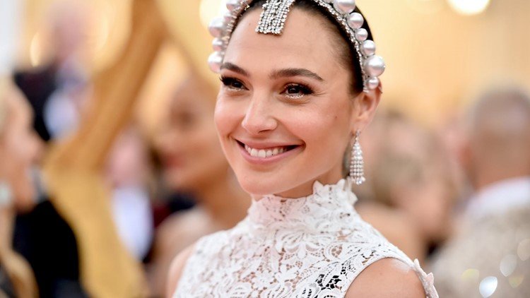 Gal Gadot Wedding Dress